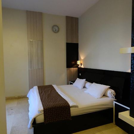 Griya Desa Hotel & Pool Sleman  Extérieur photo