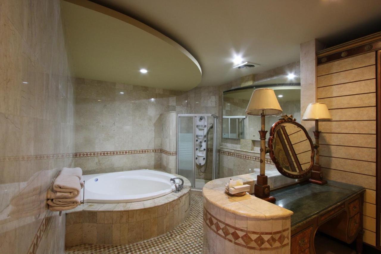 Griya Desa Hotel & Pool Sleman  Extérieur photo