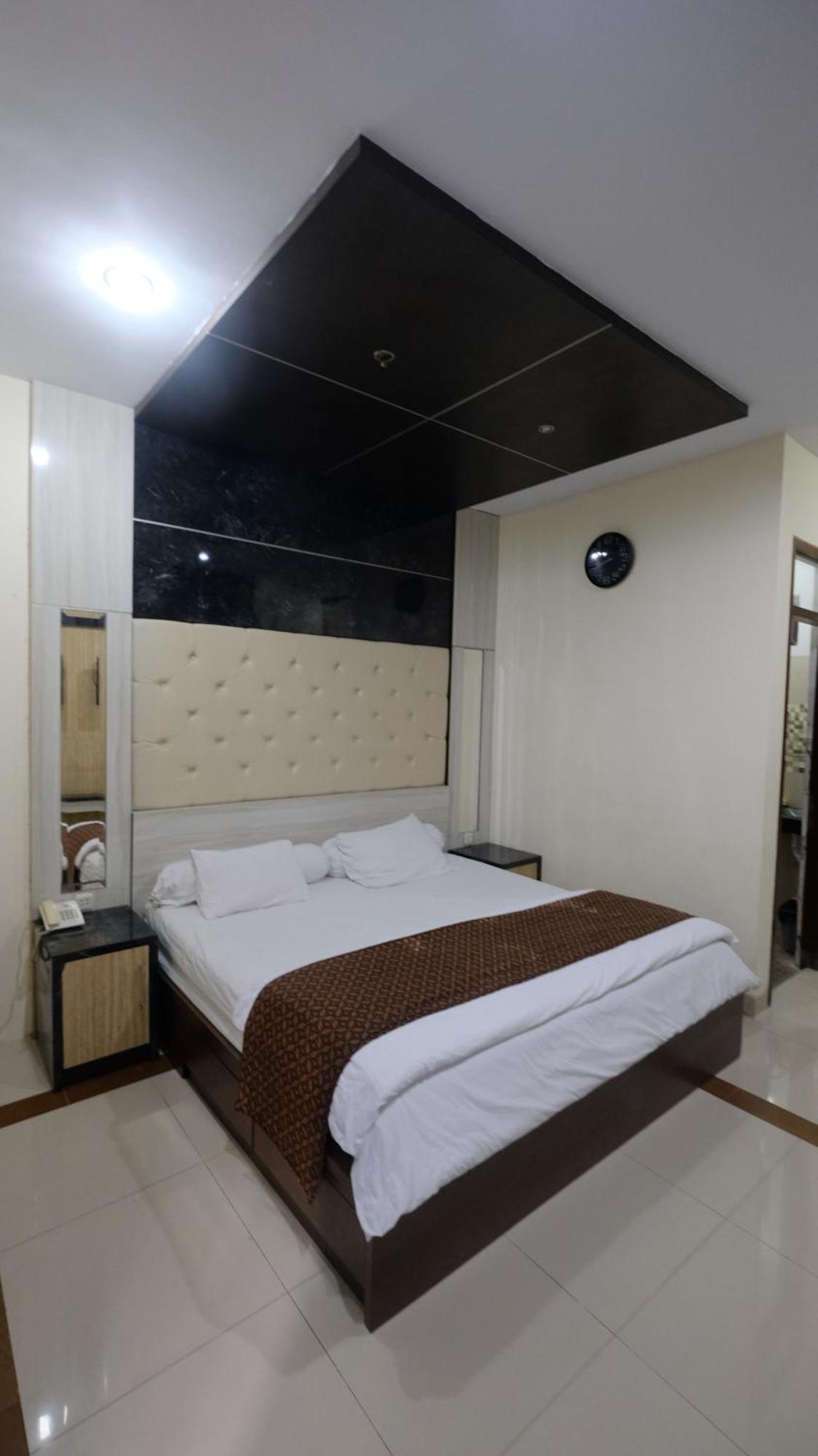 Griya Desa Hotel & Pool Sleman  Extérieur photo