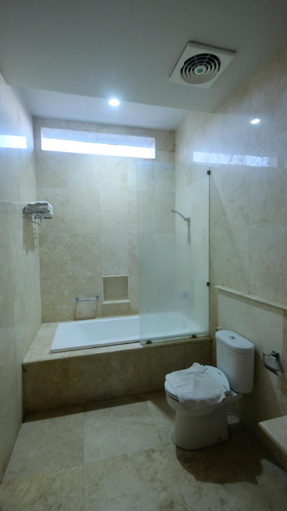 Griya Desa Hotel & Pool Sleman  Extérieur photo