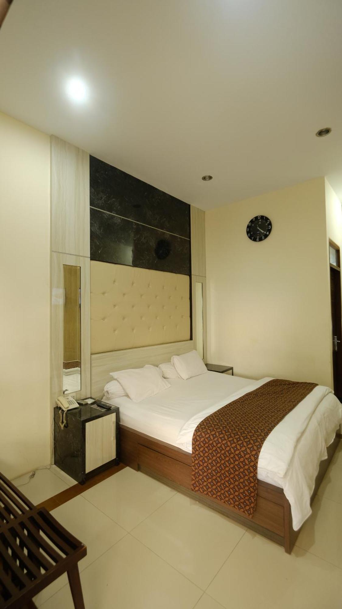 Griya Desa Hotel & Pool Sleman  Extérieur photo